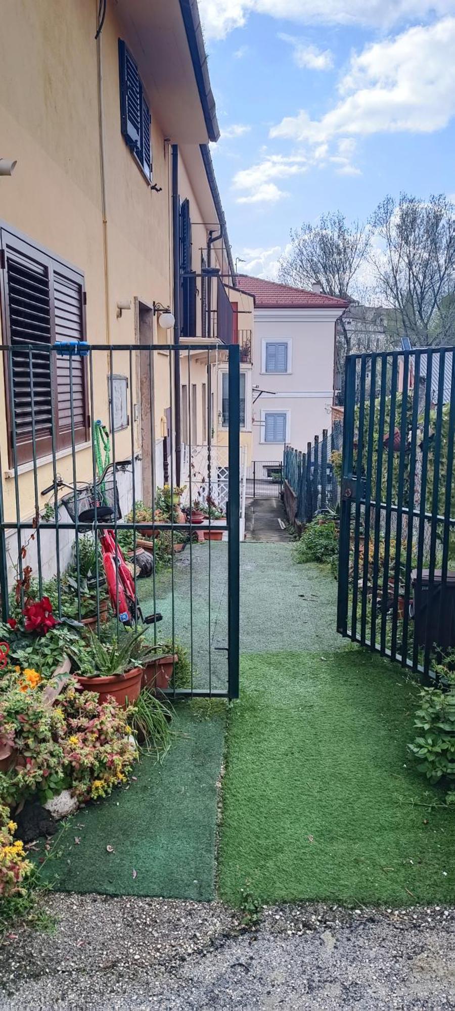 Dietro Piazza Maggiore Сульмона Екстер'єр фото